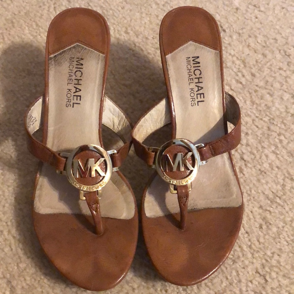 Cute Micheal Kors wedges!